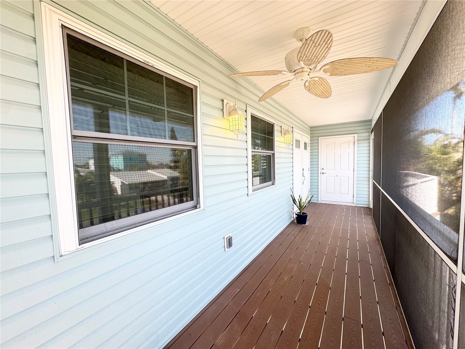 16204 3rd Street E Redington Beach FL 33708 TB8373963 image8