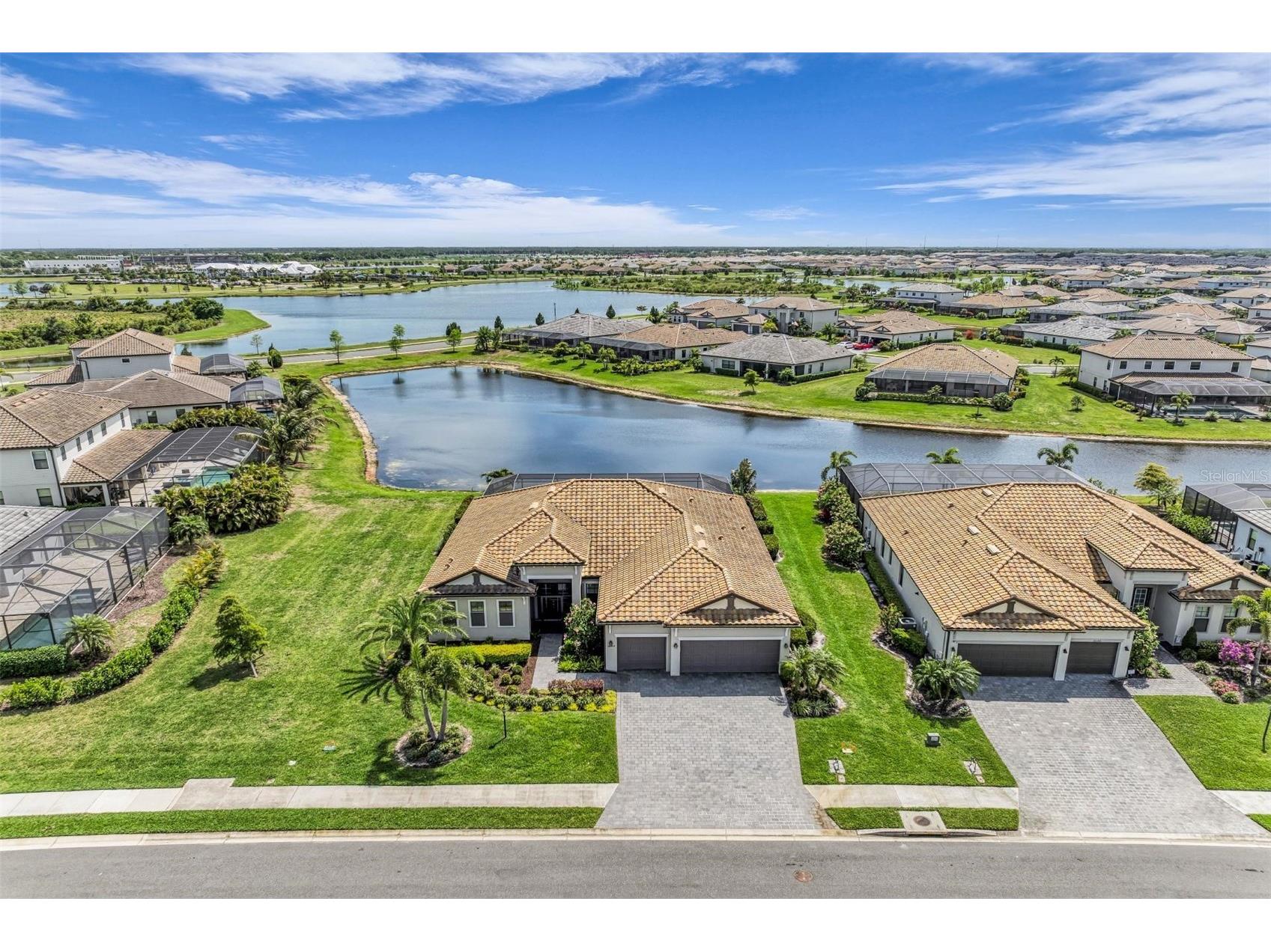 16204 Tradewind Terrace Lakewood Ranch FL 34211 A4690448 image2