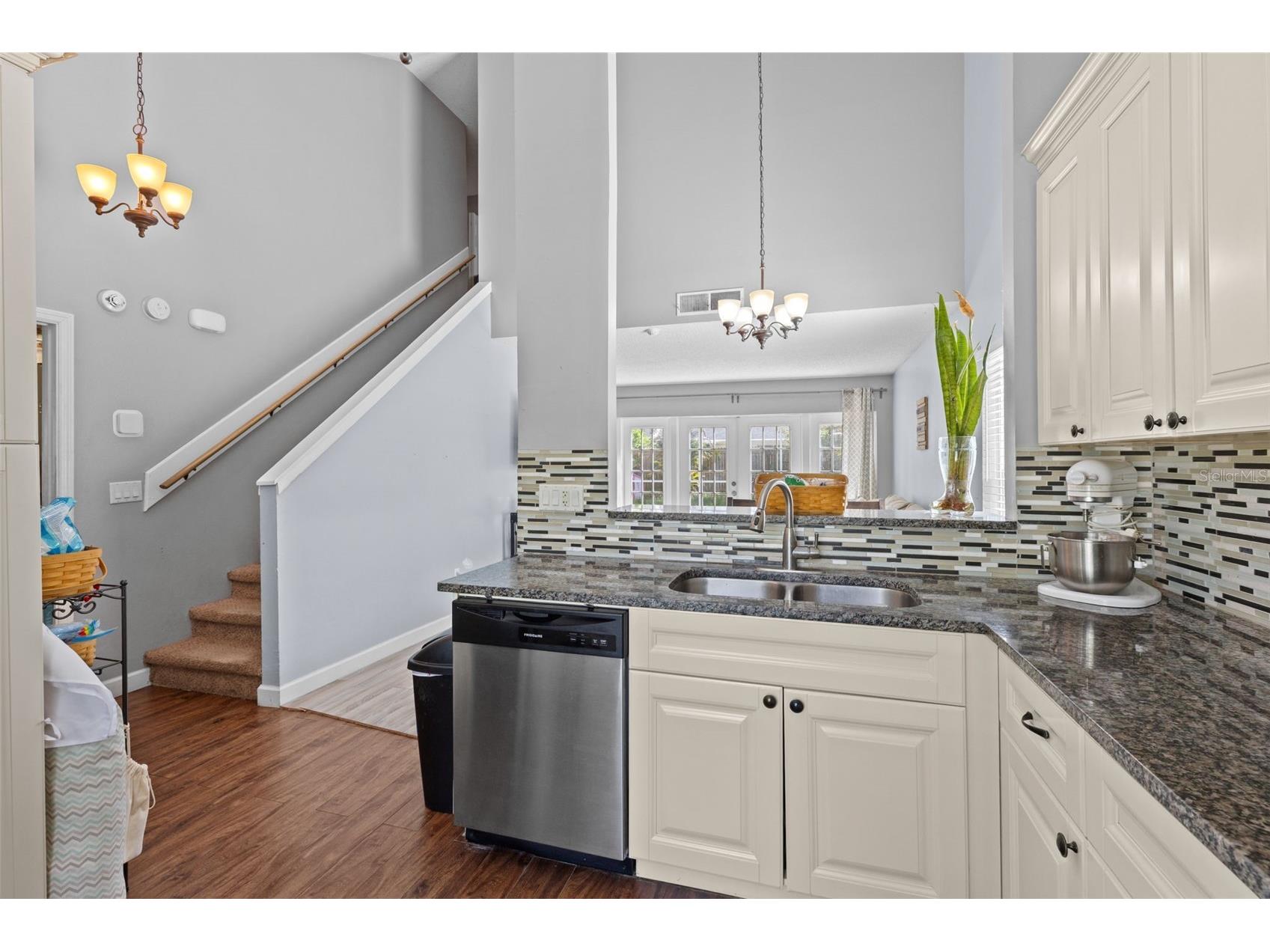 16205 Copperfield Drive Tampa FL 33618 TB8514606 image14