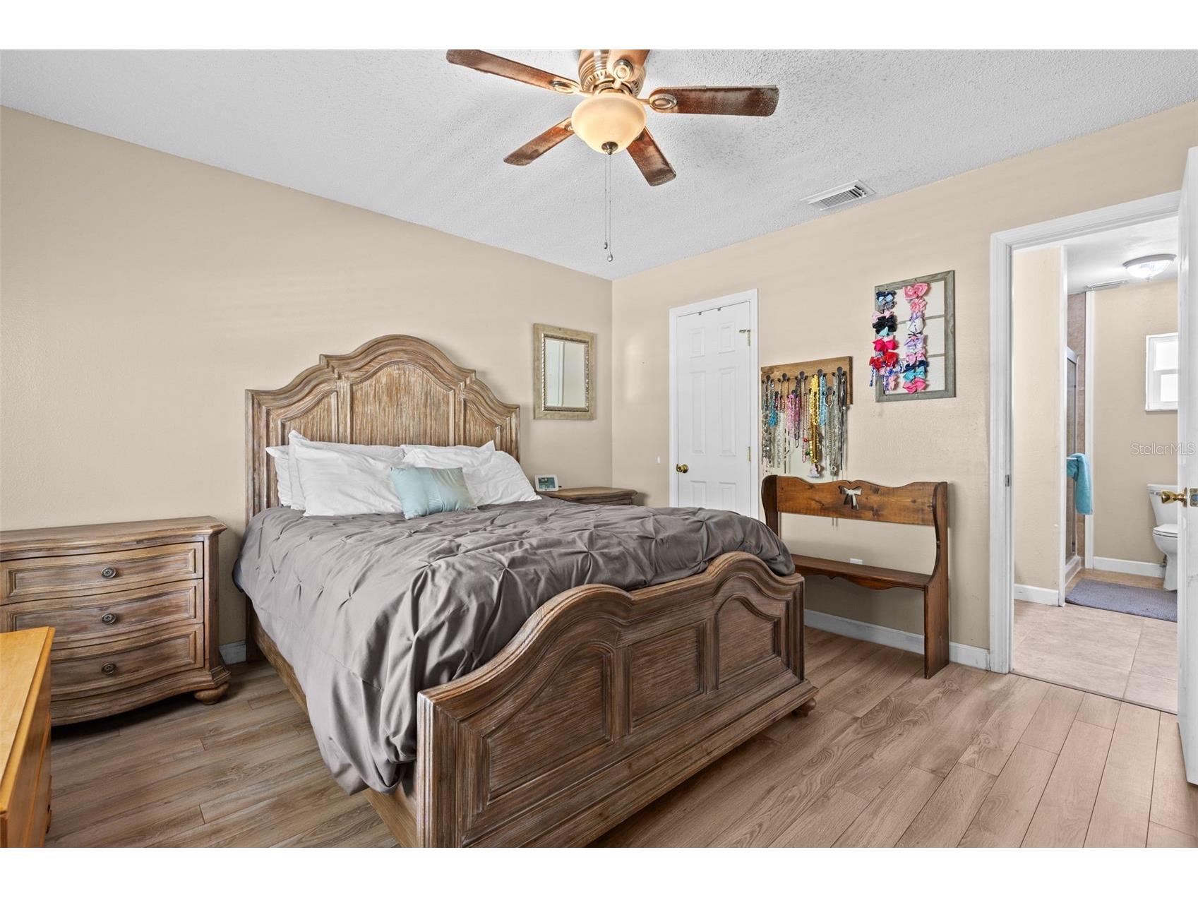 16205 Copperfield Drive Tampa FL 33618 TB8514606 image18