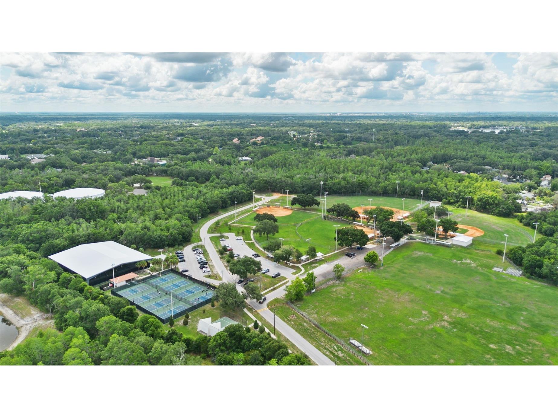 16205 Copperfield Drive Tampa FL 33618 TB8514606 image4