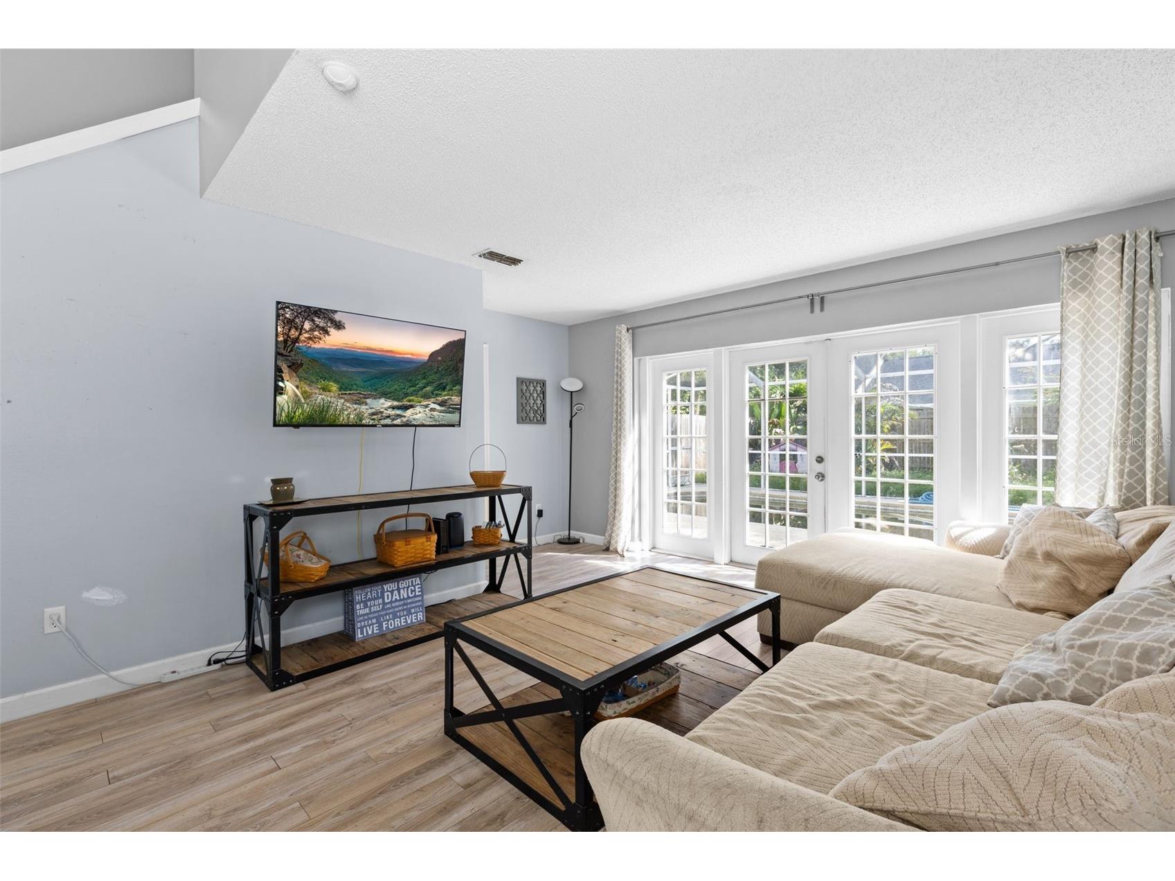 16205 Copperfield Drive Tampa FL 33618 TB8514606 image7