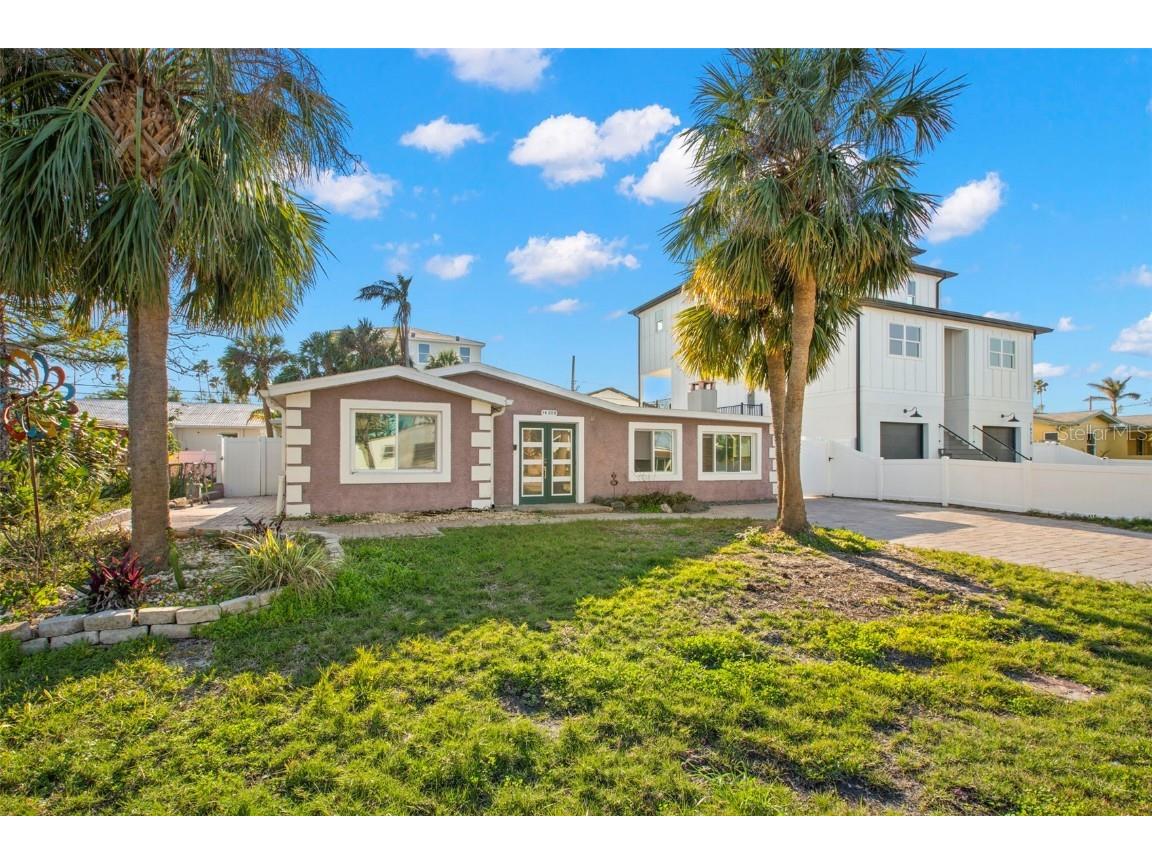 16208 3rd Street E Redington Beach FL 33708 TB8338074 image1