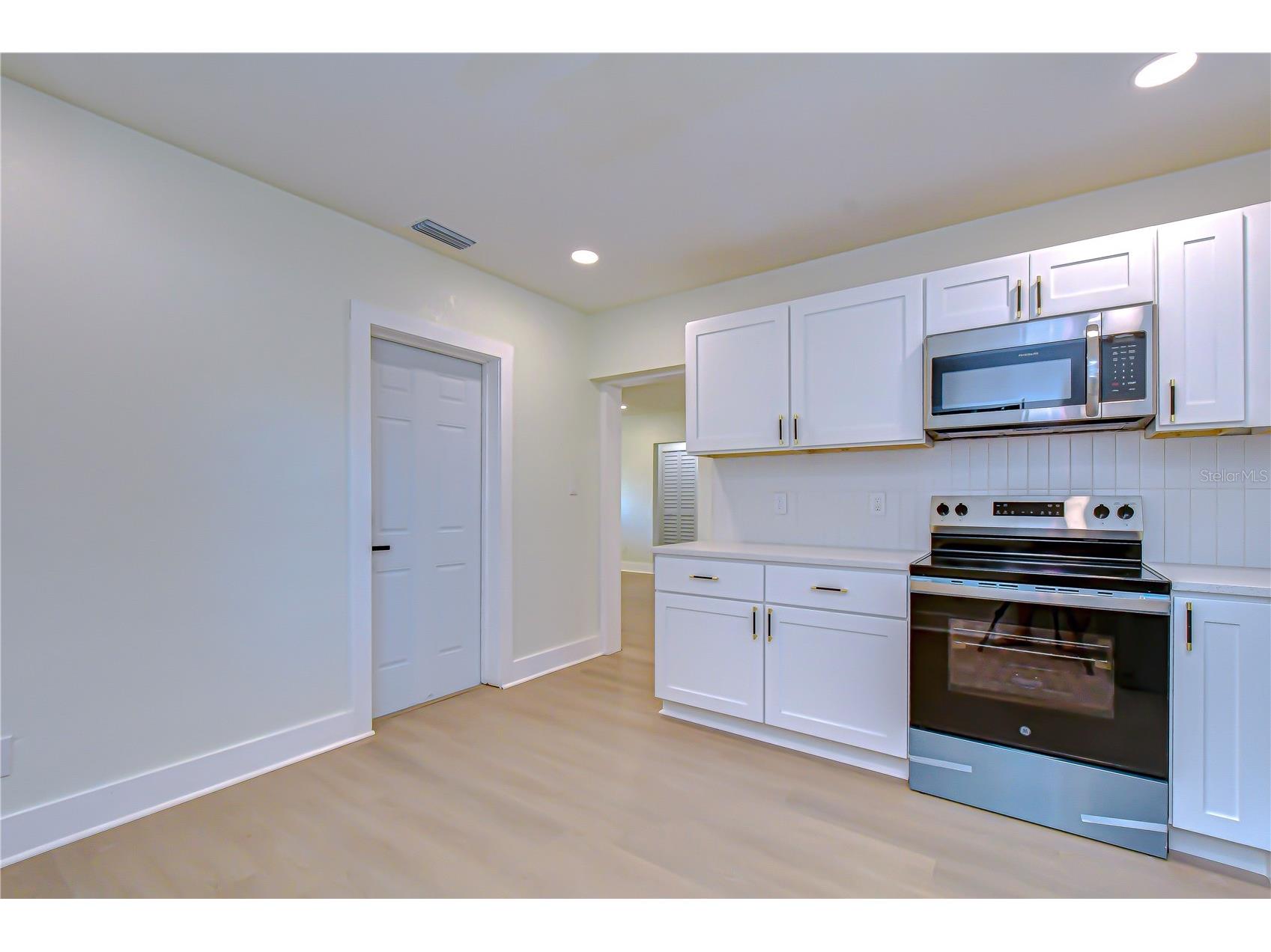 1621 25th Avenue S Saint Petersburg FL 33712 TB8468852 image9