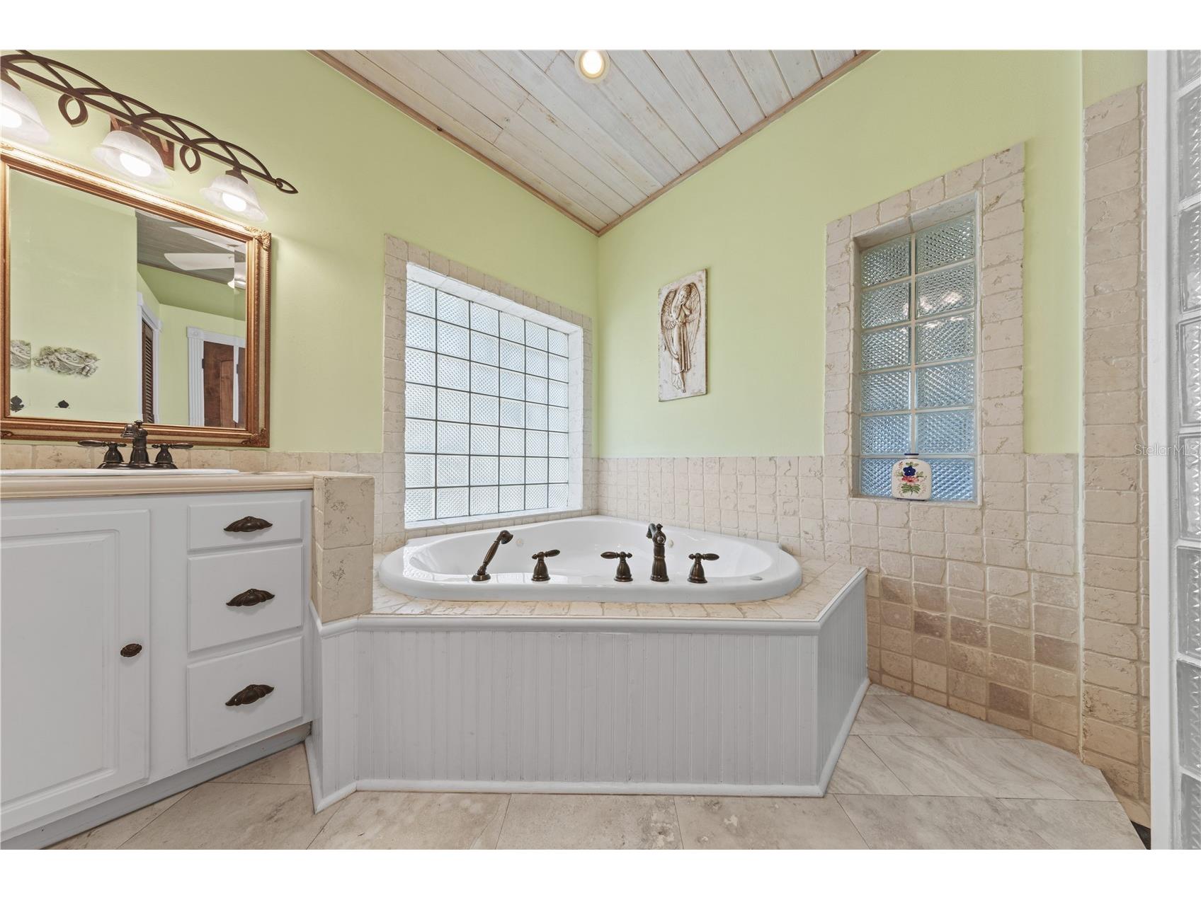 1621 Barr Oviedo FL 32765 O6392815 image28
