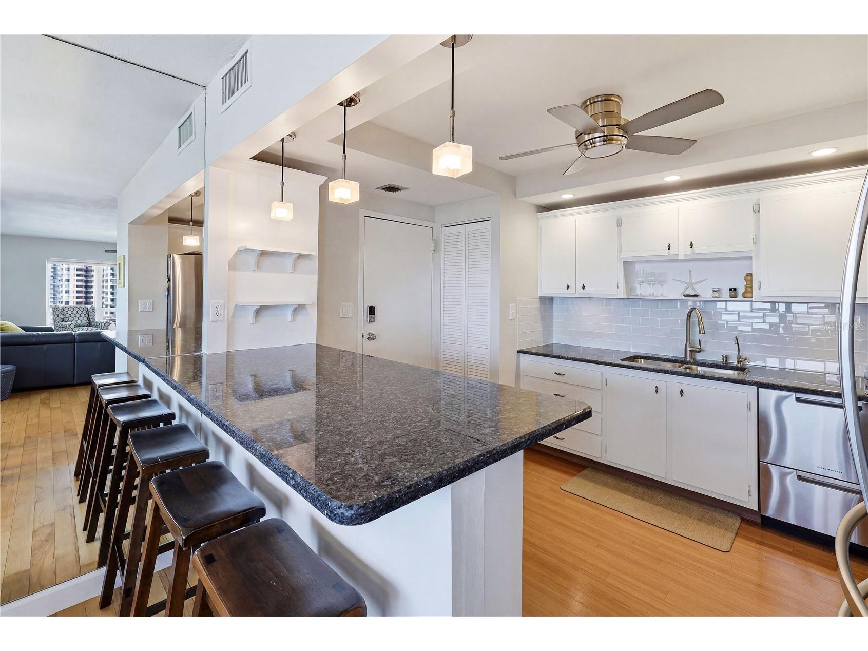 1621 Gulf Boulevard #1408 Clearwater Beach FL 33767 TB8526507 image15