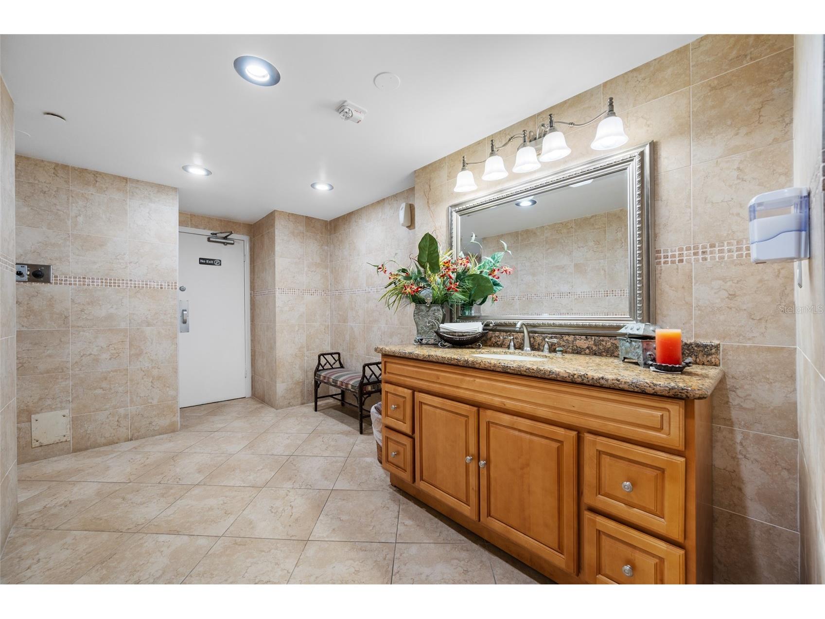 1621 Gulf Boulevard #706 Clearwater Beach FL 33767 TB8521213 image70