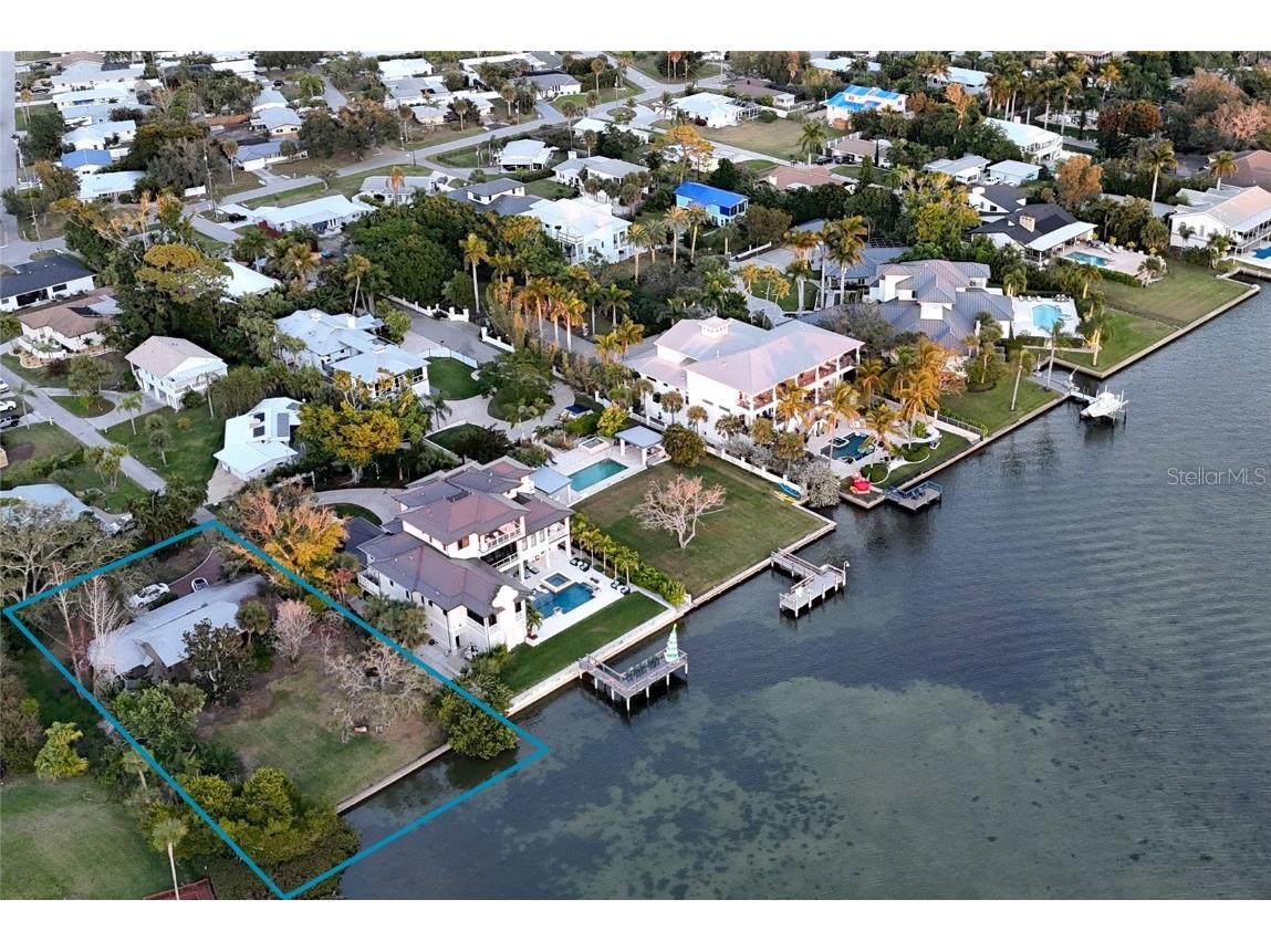 1621 Memory Lane Sarasota FL 34231 - LITTLE SARASOTA BAY A4677058 image2