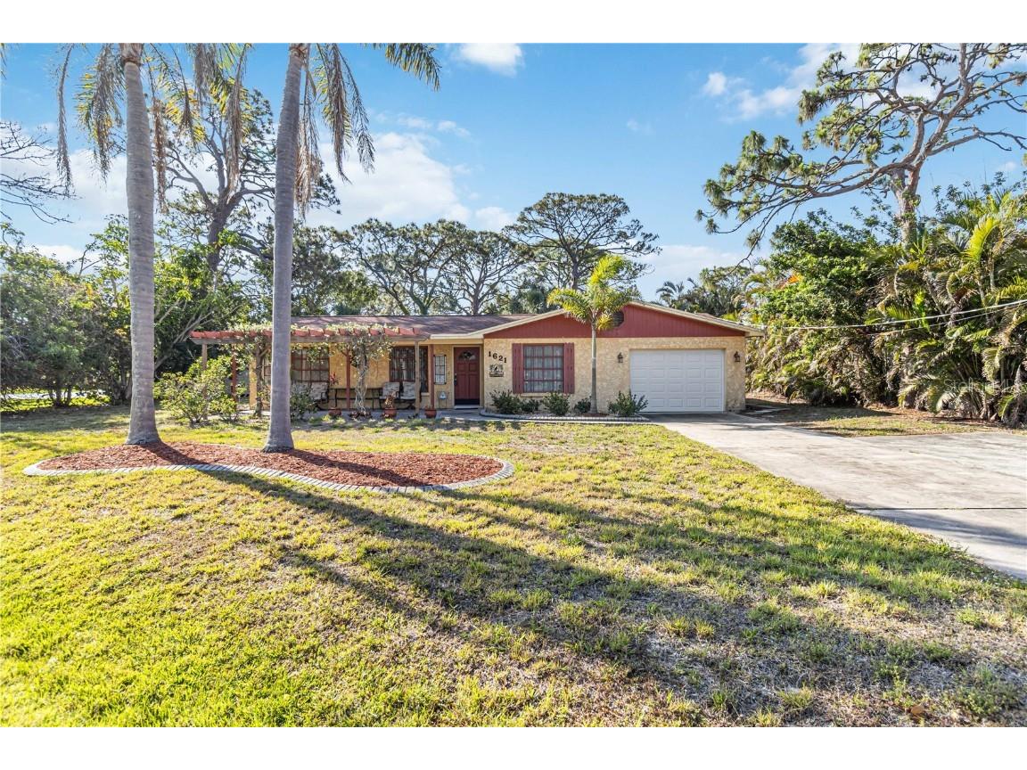 1621 Overbrook Road Englewood FL 34223 A4649448 image1