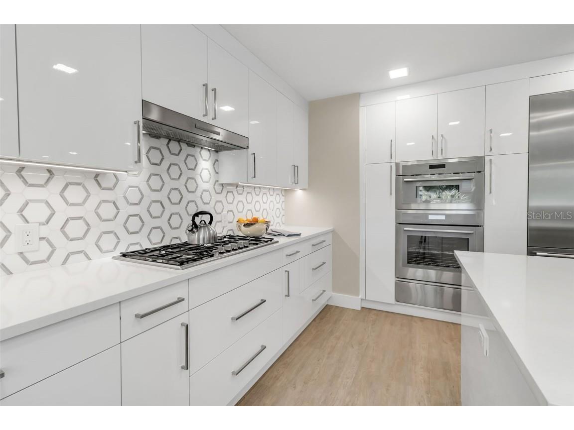 1621 Pine Bay Drive Sarasota FL 34231 A4663412 image16