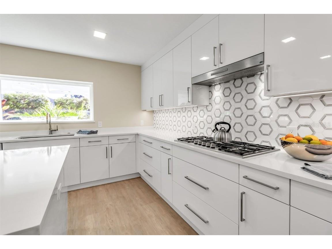 1621 Pine Bay Drive Sarasota FL 34231 A4663412 image18