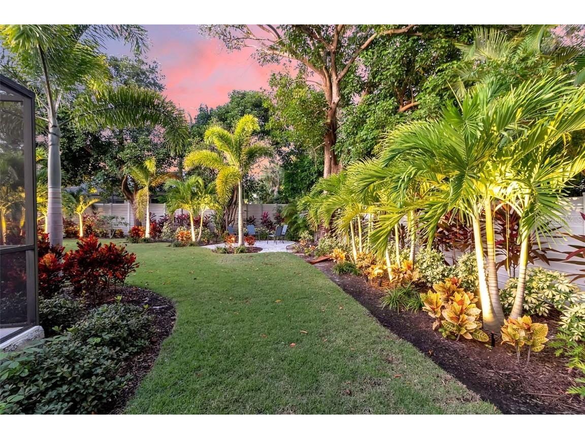 1621 Pine Bay Drive Sarasota FL 34231 A4663412 image3