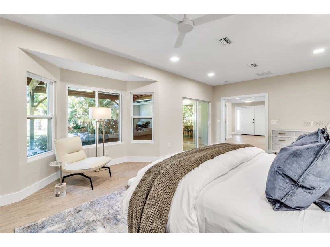 1621 Pine Bay Drive Sarasota FL 34231 A4663412 image31