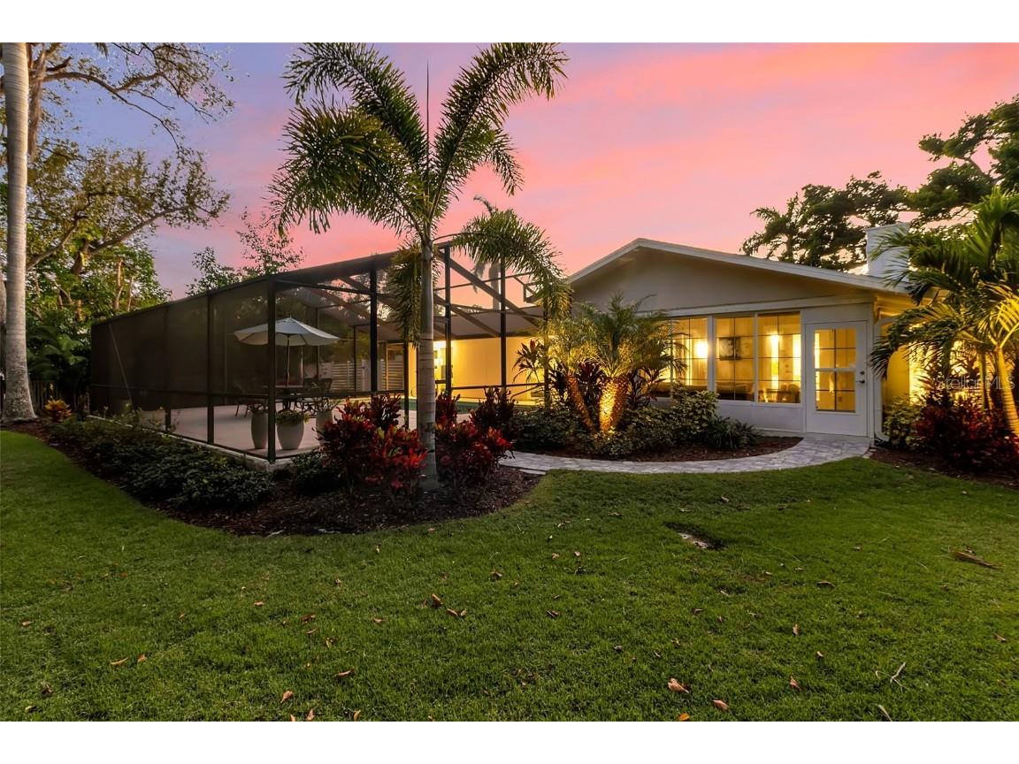 1621 Pine Bay Drive Sarasota FL 34231 A4663412 image4