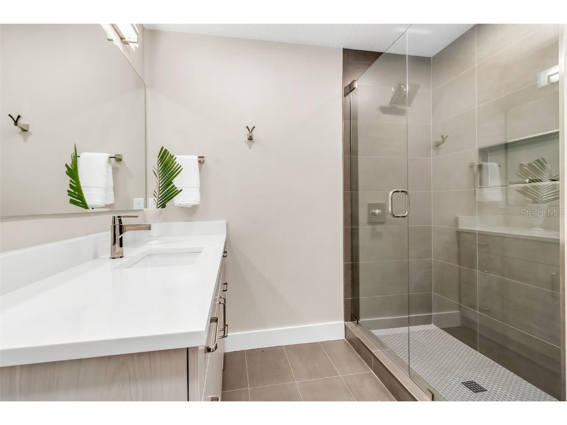 1621 Pine Bay Drive Sarasota FL 34231 A4663412 image41