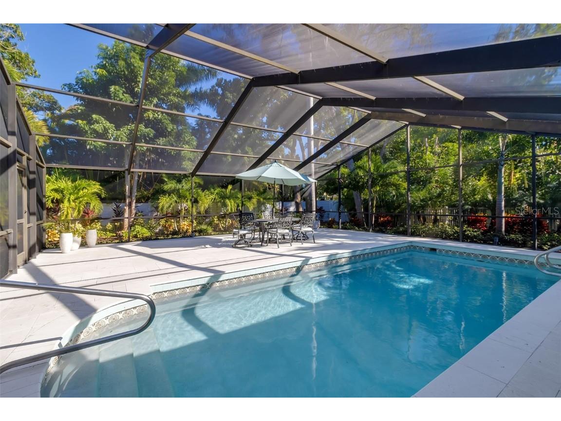 1621 Pine Bay Drive Sarasota FL 34231 A4663412 image46