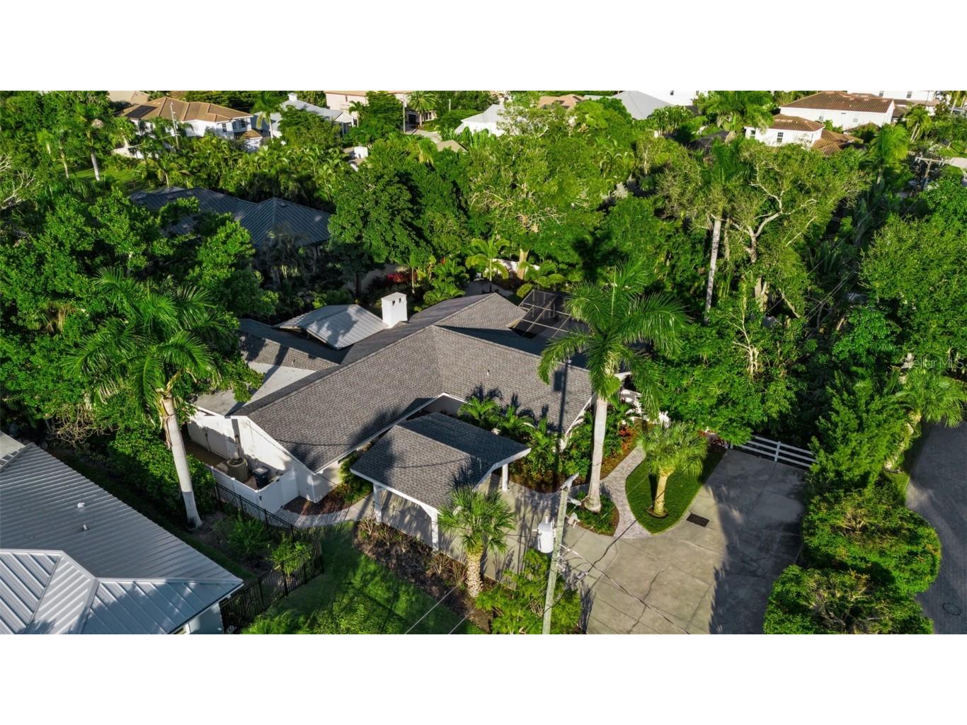 1621 Pine Bay Drive Sarasota FL 34231 A4663412 image48