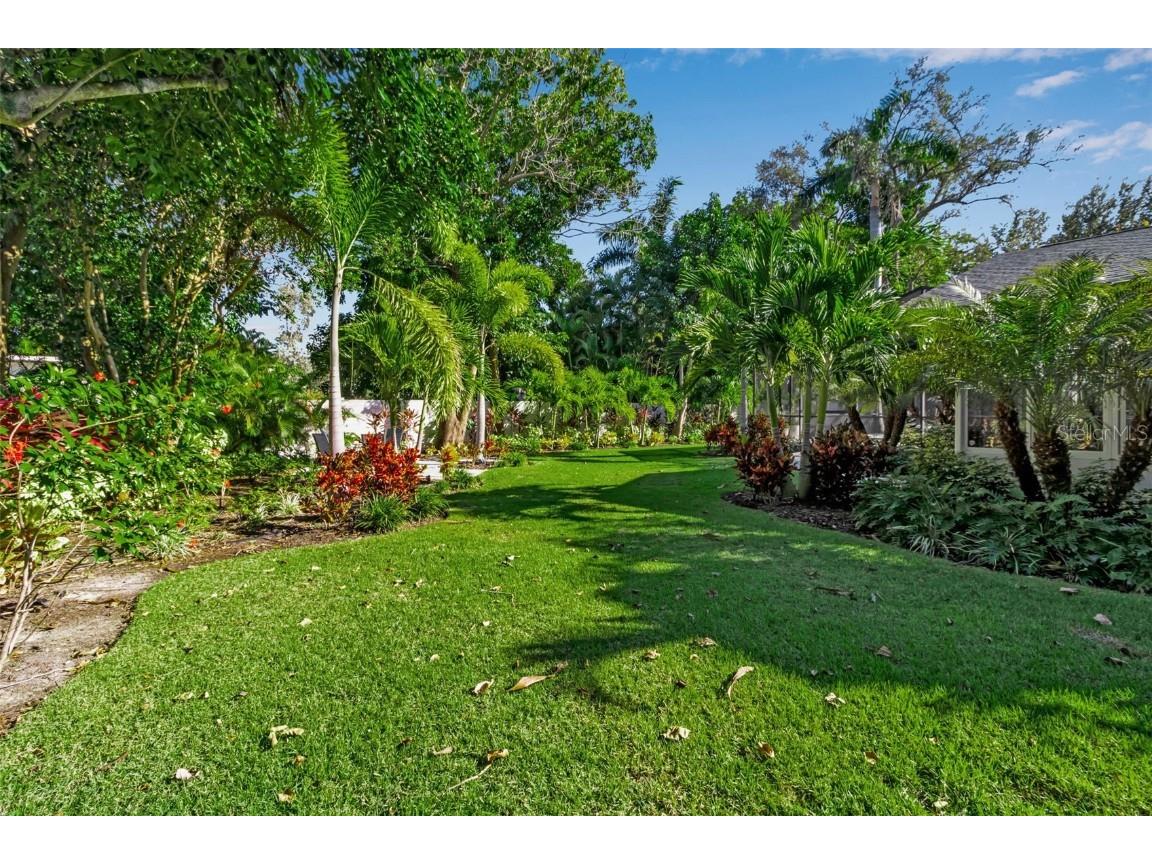 1621 Pine Bay Drive Sarasota FL 34231 A4663412 image51