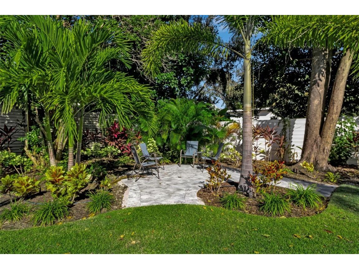 1621 Pine Bay Drive Sarasota FL 34231 A4663412 image52