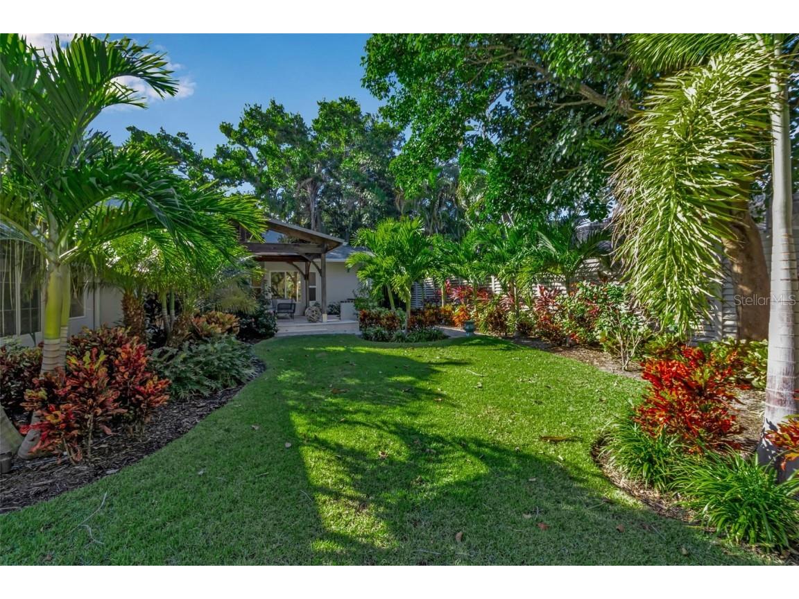 1621 Pine Bay Drive Sarasota FL 34231 A4663412 image54