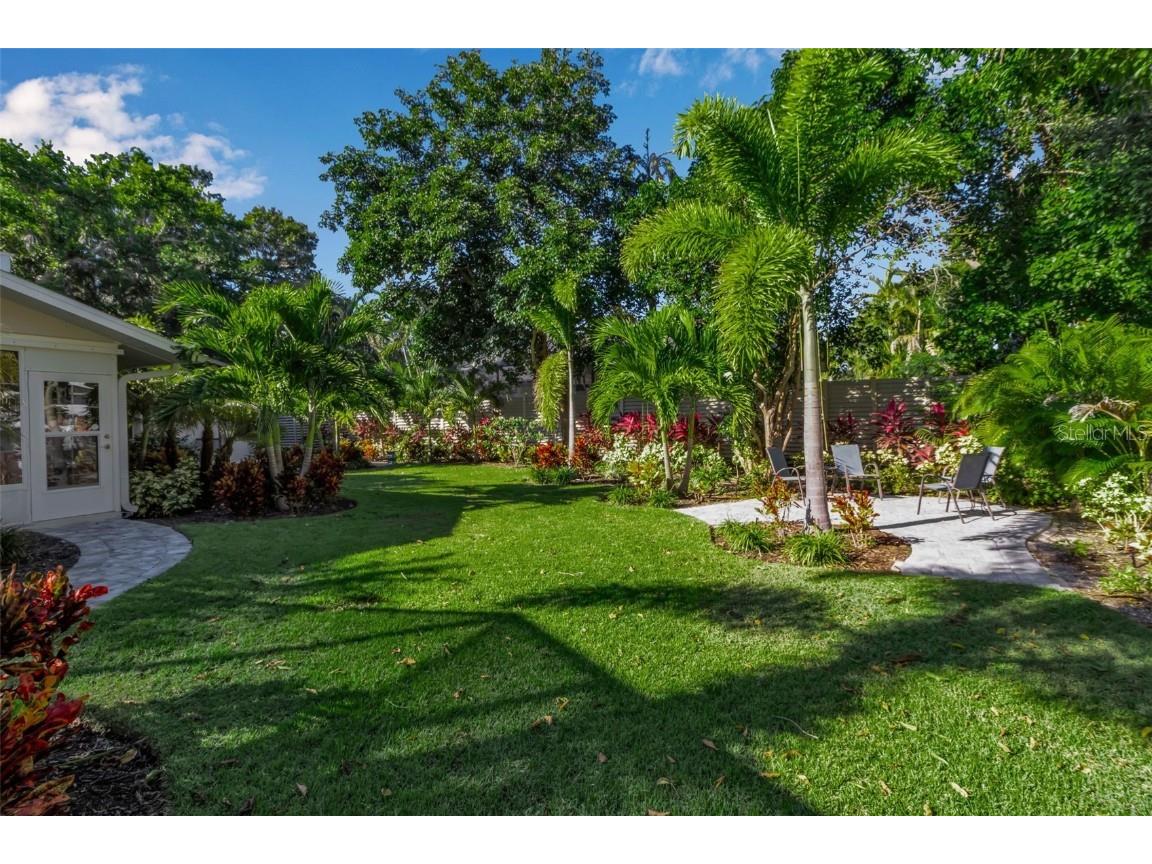 1621 Pine Bay Drive Sarasota FL 34231 A4663412 image57