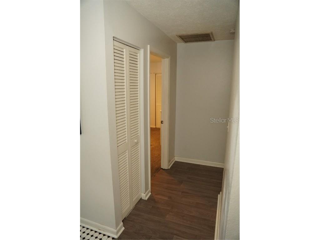 1621 Southwind Drive Brandon FL 33510 TB8437165 image24