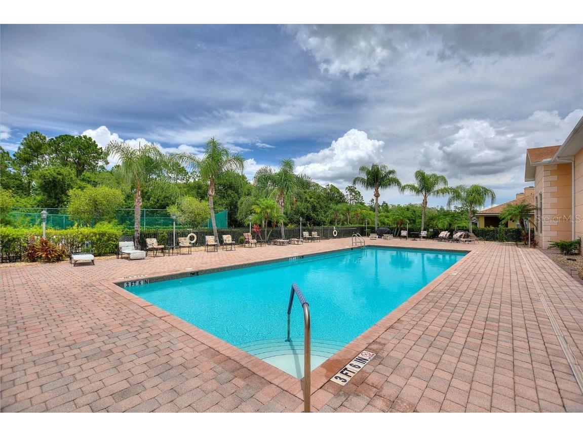 1621 Vienna Square Drive, Winter Haven, FL, 33884 MLS P4929277