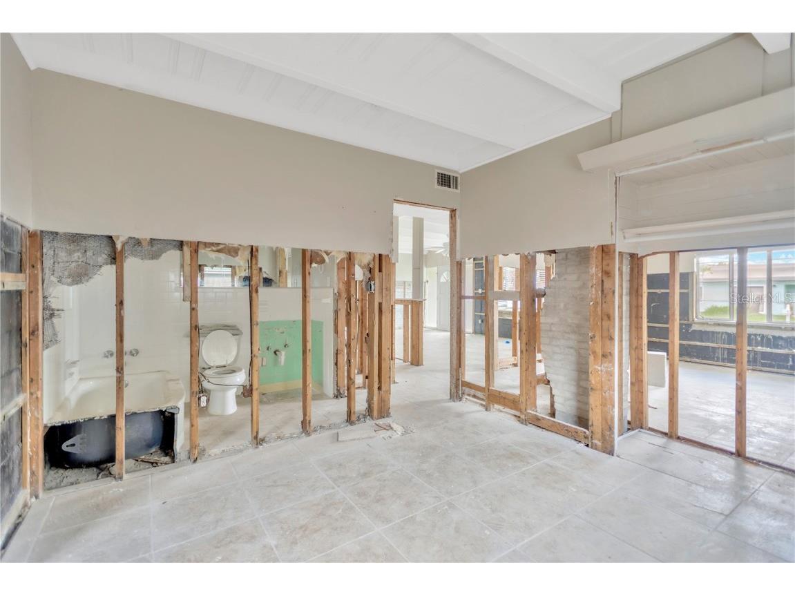 16214 3rd Street E Redington Beach FL 33708 TB8431773 image11