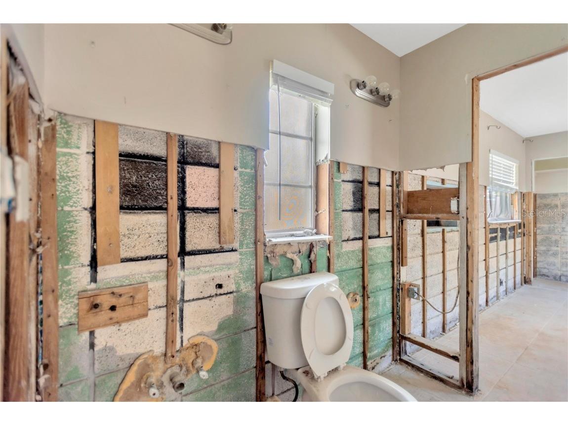 16214 3rd Street E Redington Beach FL 33708 TB8431773 image18