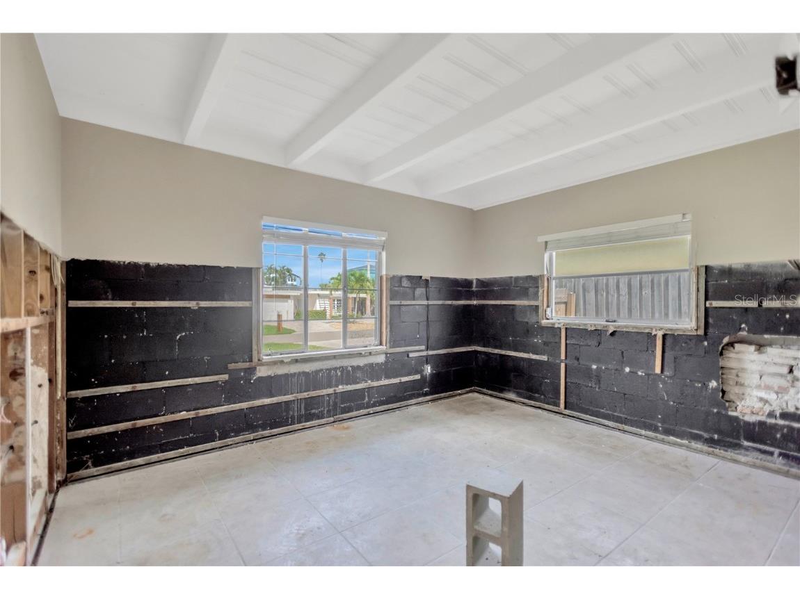 16214 3rd Street E Redington Beach FL 33708 TB8431773 image7