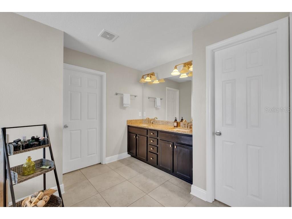 16216 Bayberry View Dr Lithia FL 33547 TB8515414 image19