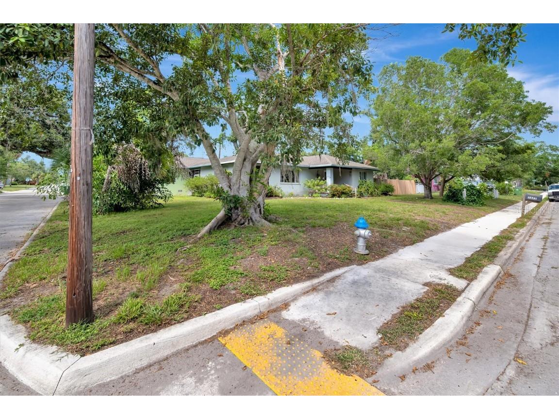 1622 18th Avenue W Bradenton FL 34205 A4662565 image38