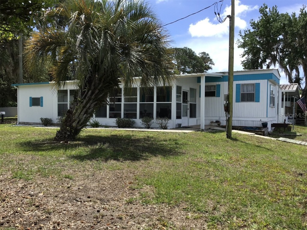 1622 Bream Drive Seville FL 32190 - LAKE GEORGE/ST. JOHNS RIVER V4929599 image1