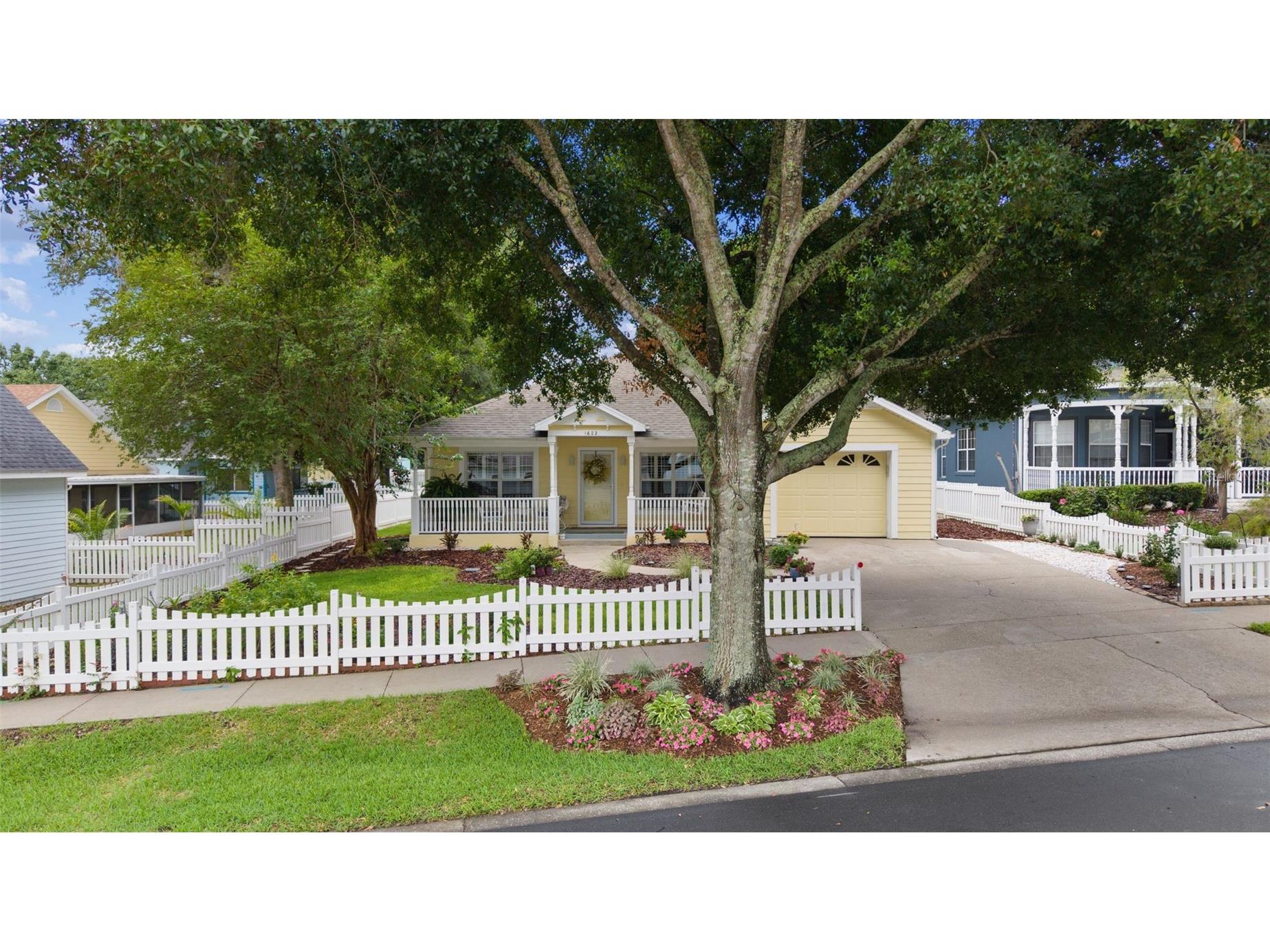 1622 Laurel Way Tavares FL 32778 - LITTLE LAKE ELSIE G5112888 image1