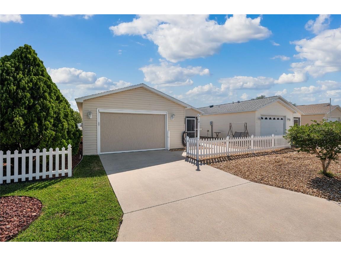 1622 Navidad Street The Villages FL 32162 G5096389 image1
