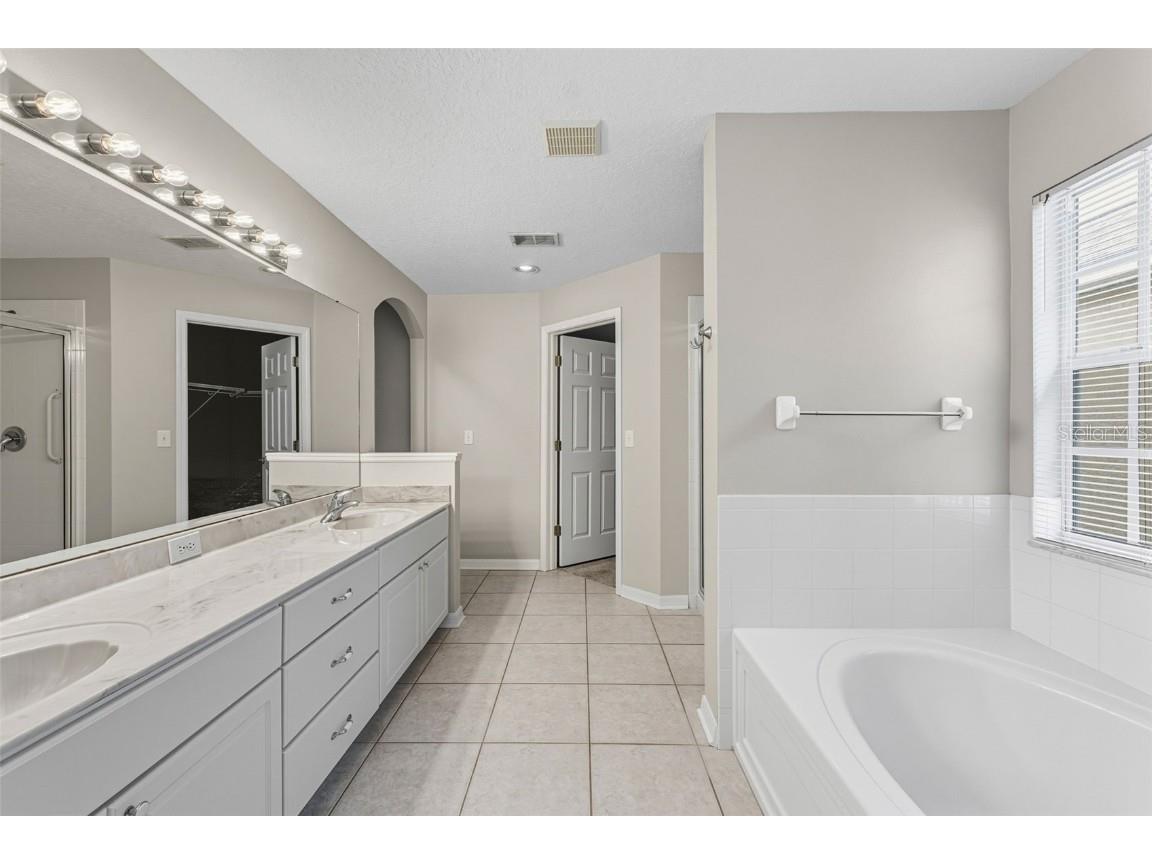 16221 Bridgecrossing Drive Lithia FL 33547 TB8429406 image16