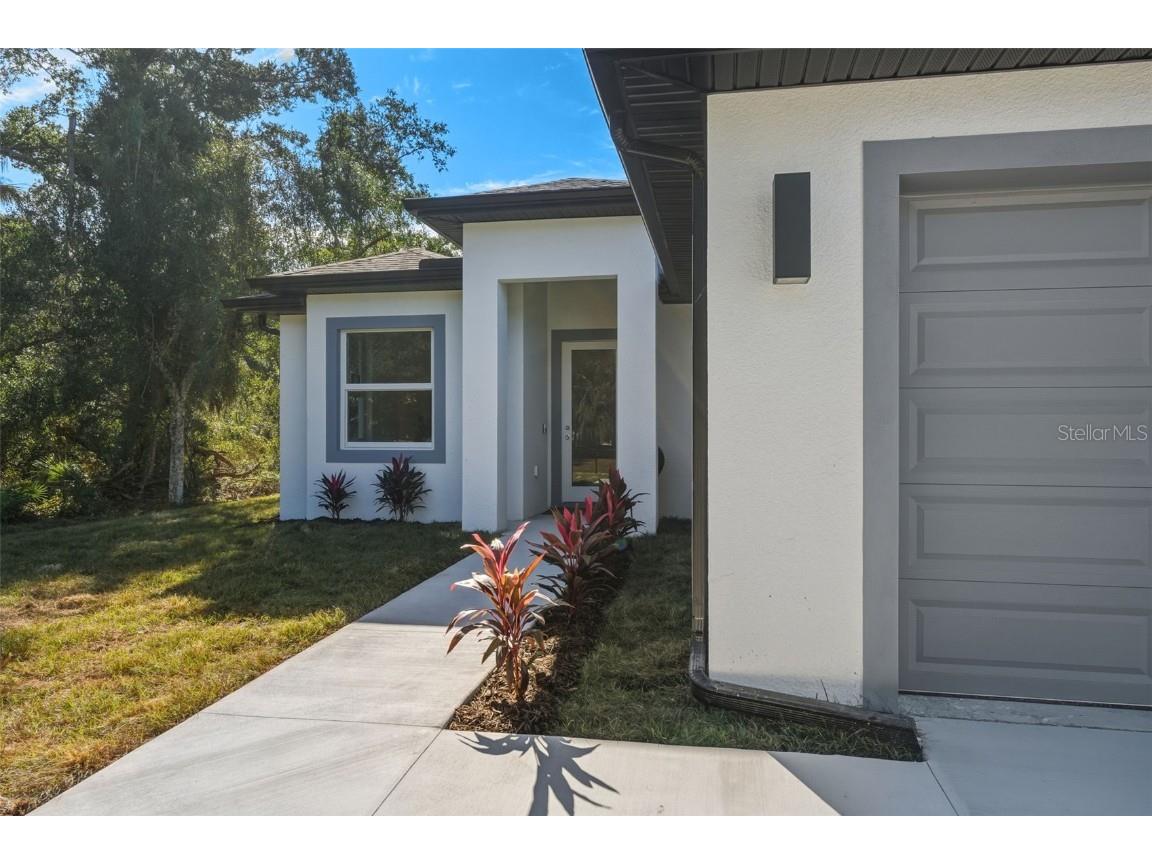 16221 Cashmere Avenue Port Charlotte FL 33954 A4674775 image2