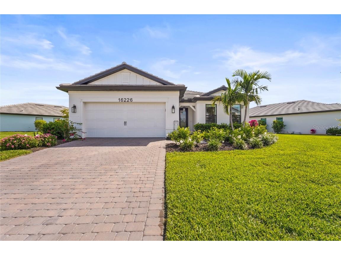 16226 Hidden Oak Loop Lakewood Ranch FL 34211 A4651689 image1