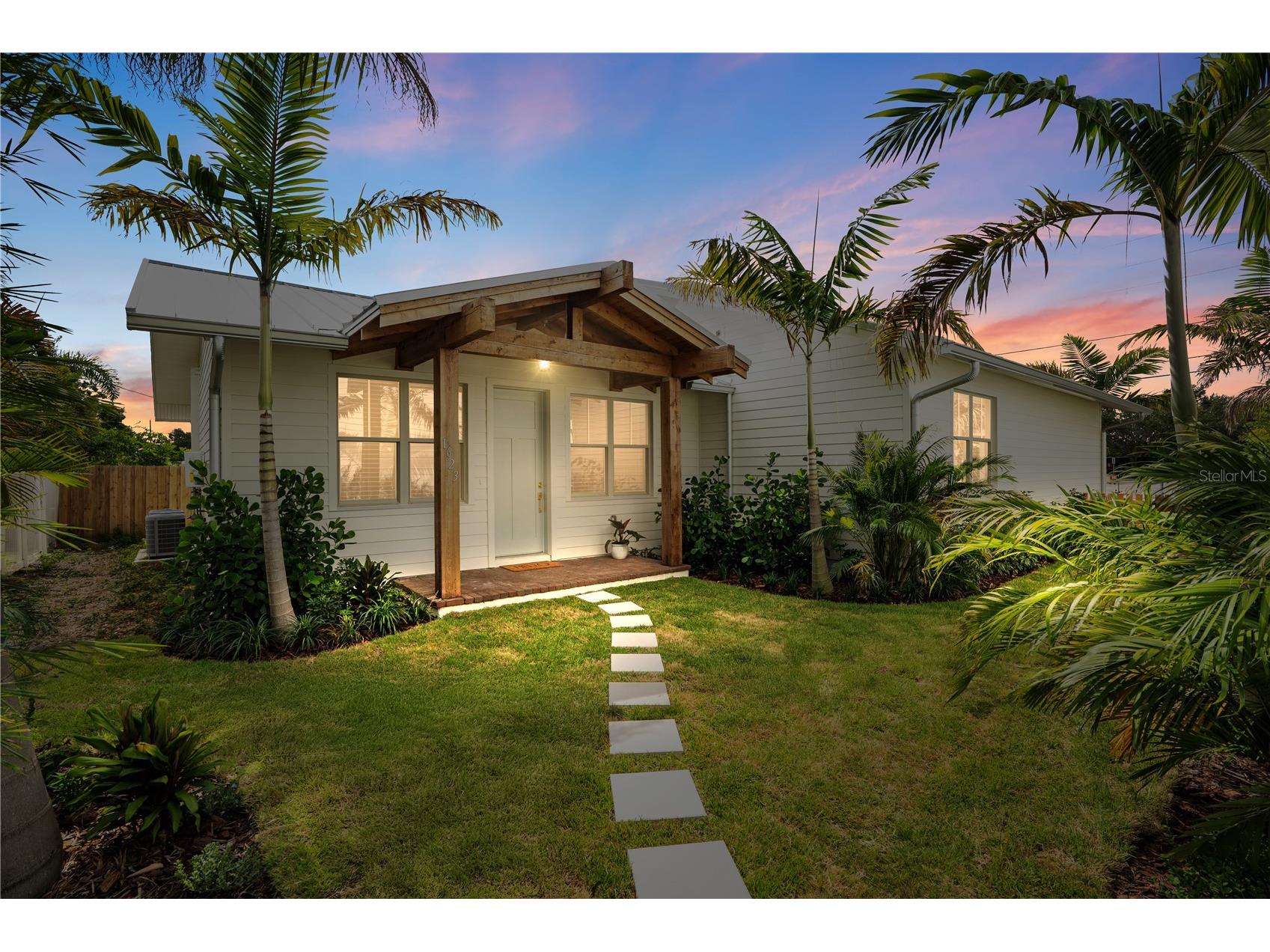 1623 31st Avenue N Saint Petersburg FL 33713 TB8513567 image1