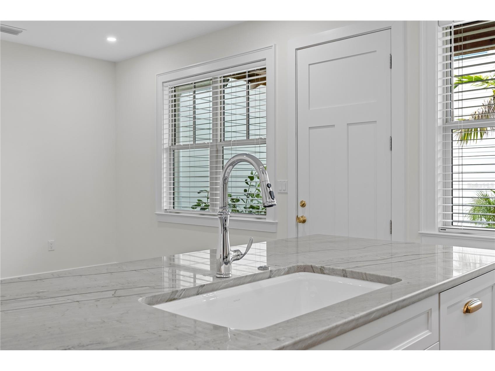 1623 31st Avenue N Saint Petersburg FL 33713 TB8513567 image10