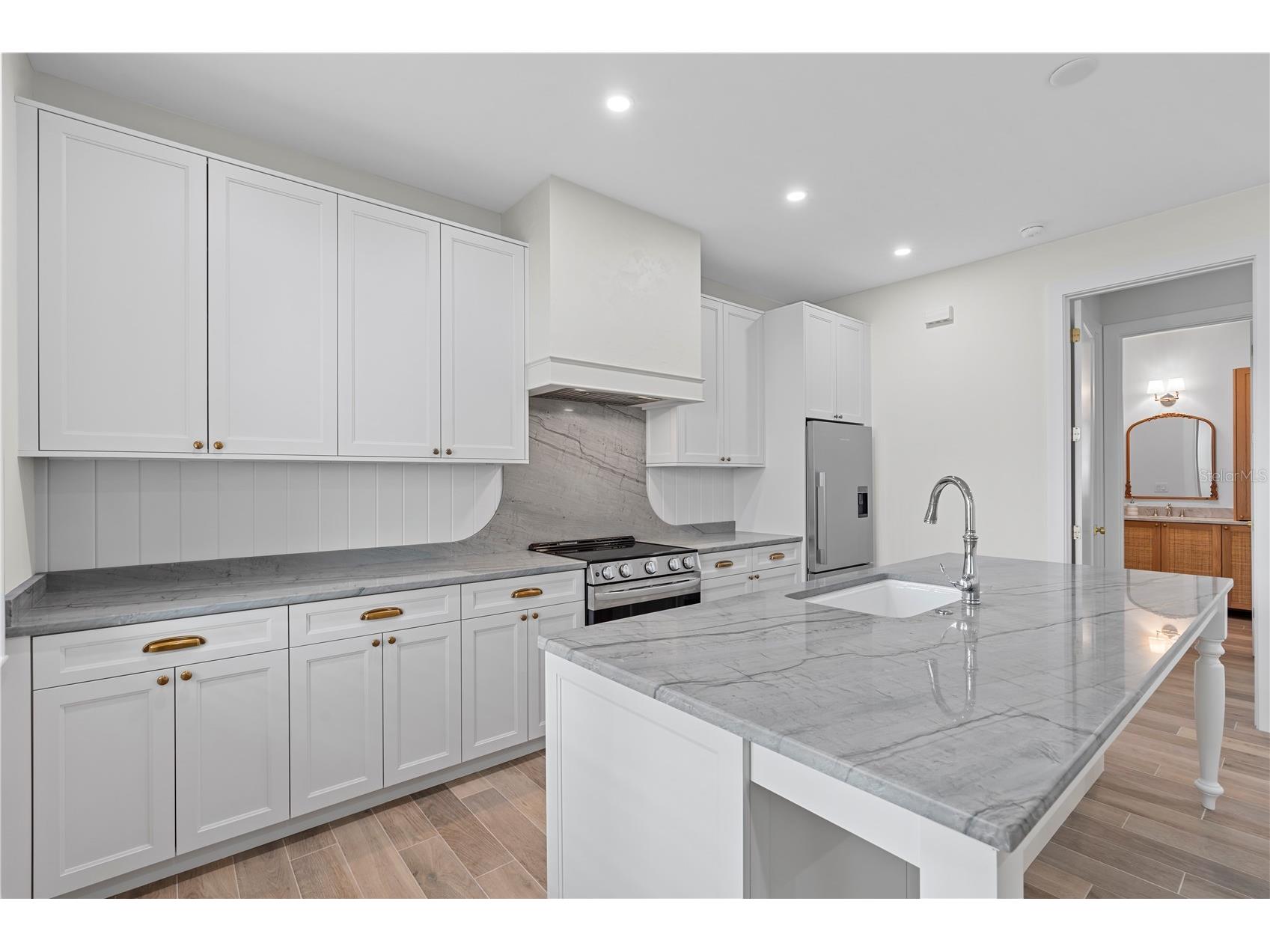 1623 31st Avenue N Saint Petersburg FL 33713 TB8513567 image11