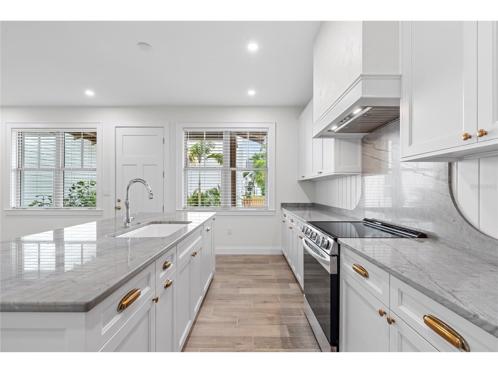 1623 31st Avenue N Saint Petersburg FL 33713 TB8513567 image13