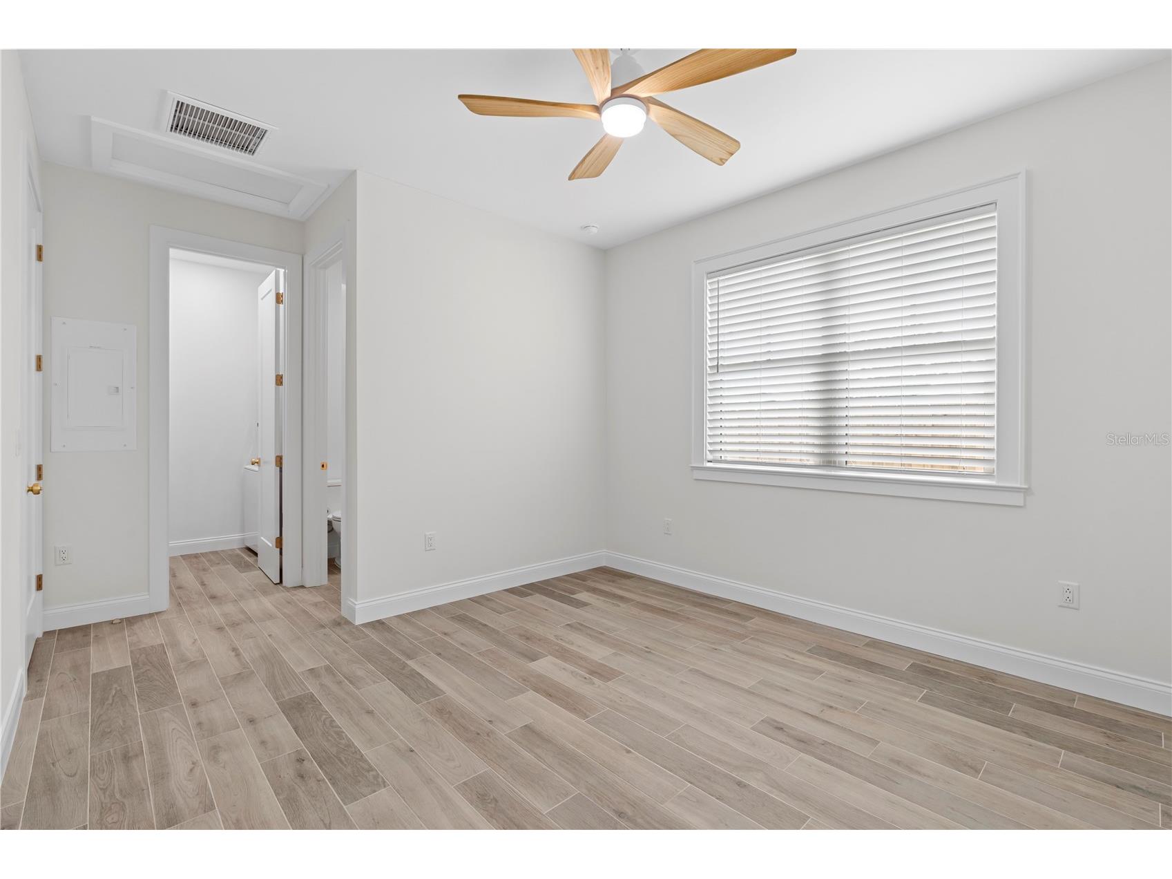 1623 31st Avenue N Saint Petersburg FL 33713 TB8513567 image16