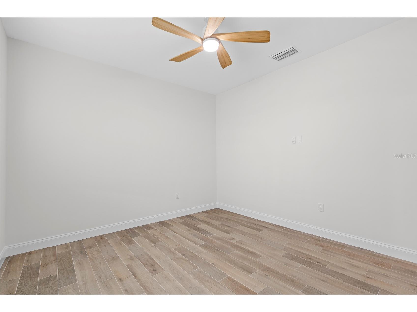 1623 31st Avenue N Saint Petersburg FL 33713 TB8513567 image18