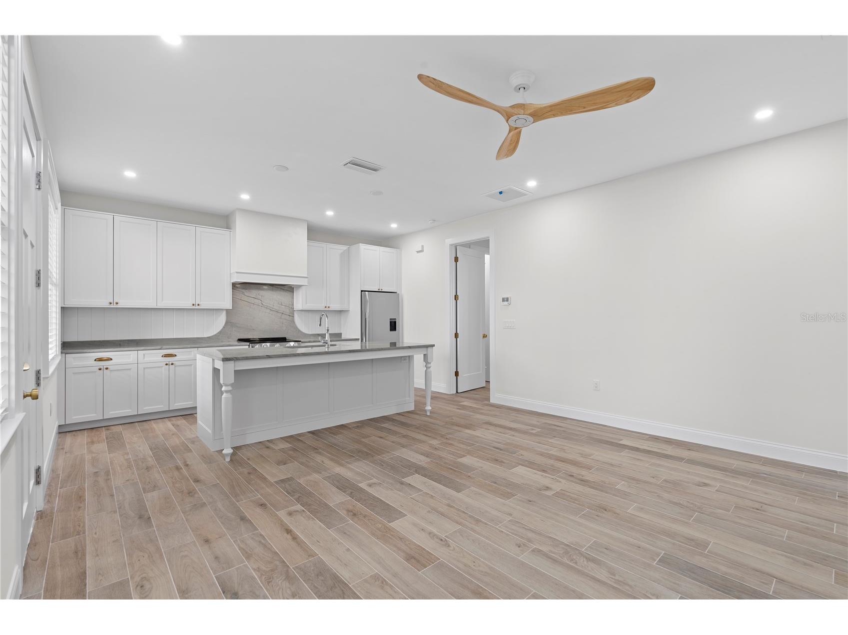 1623 31st Avenue N Saint Petersburg FL 33713 TB8513567 image6