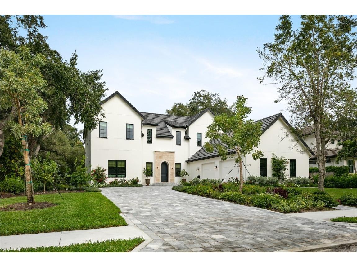 1623 North Drive Sarasota FL 34239 A4628861 image1