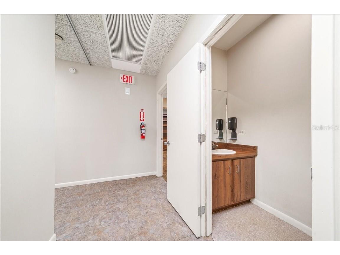 1623 SW 1st Avenue Ocala FL 34471 OM701667 image19