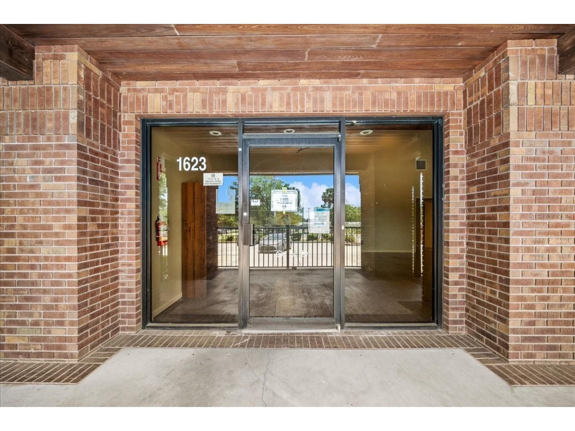 1623 SW 1st Avenue Ocala FL 34471 OM701667 image37