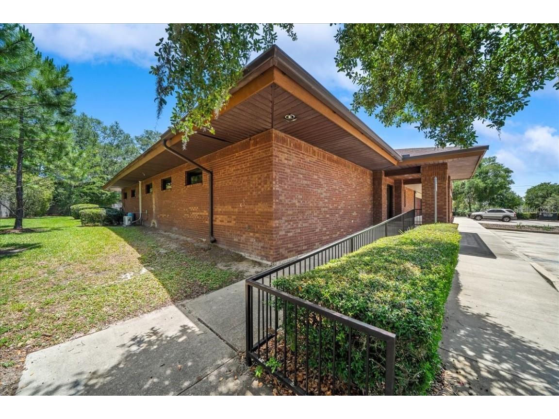 1623 SW 1st Avenue Ocala FL 34471 OM701667 image39