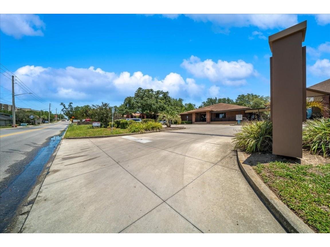 1623 SW 1st Avenue Ocala FL 34471 OM701667 image46